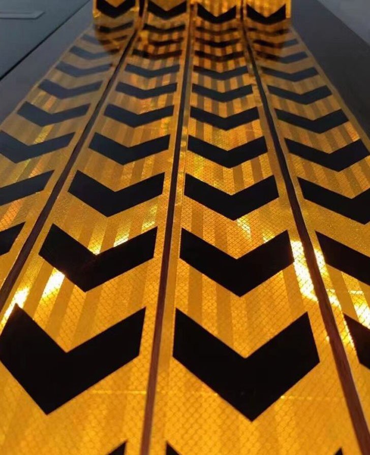 Traffic reflective film